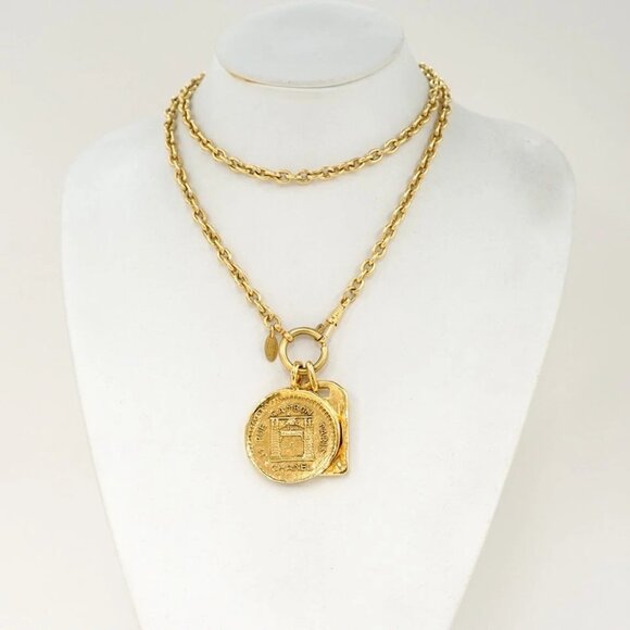 CHANEL 31 Rue Cambon PARIS Double Pendant Necklace 32" Gold Tone Auth #6444 - Picture 1 of 6
